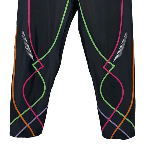 CW-X | Black Rainbow 3/4 Length Stabilyx UPF 50+ Cropped Compression Leggings - Picture 5 of 8